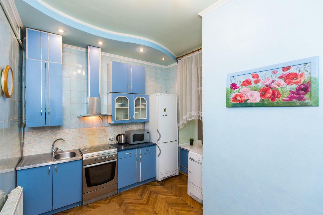 Apartments On Rynok Square Львов Экстерьер фото