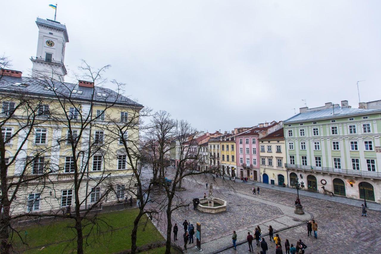 Apartments On Rynok Square Львов Экстерьер фото
